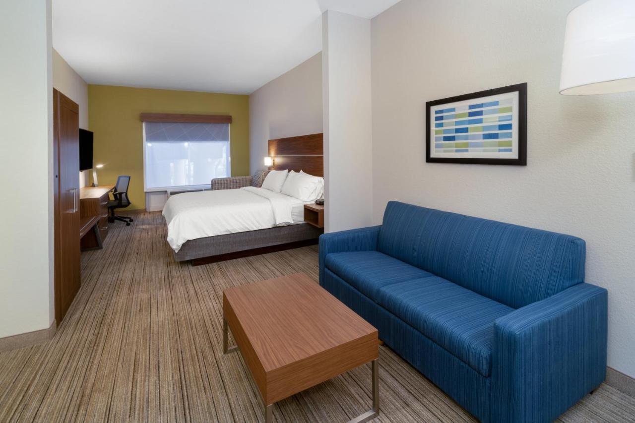 Holiday Inn Express Hotel & Suites Talladega By Ihg Exterior foto